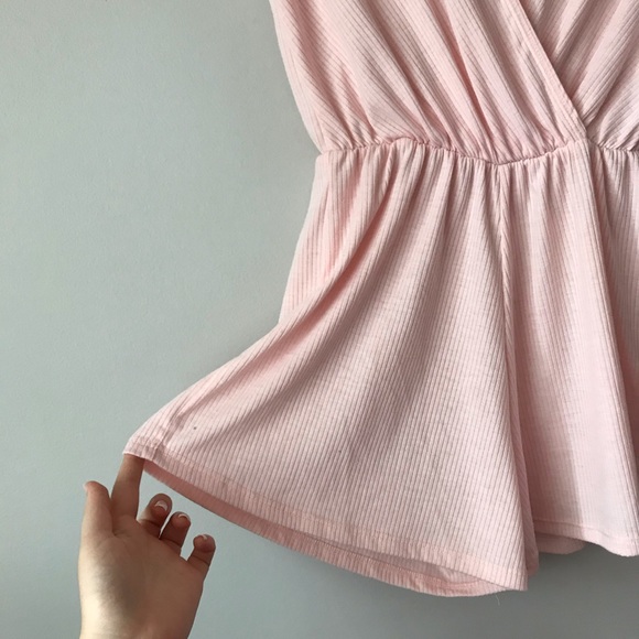 🦋3/$50 Anthropologie Ecote light pink rubbed romper - Picture 11 of 11